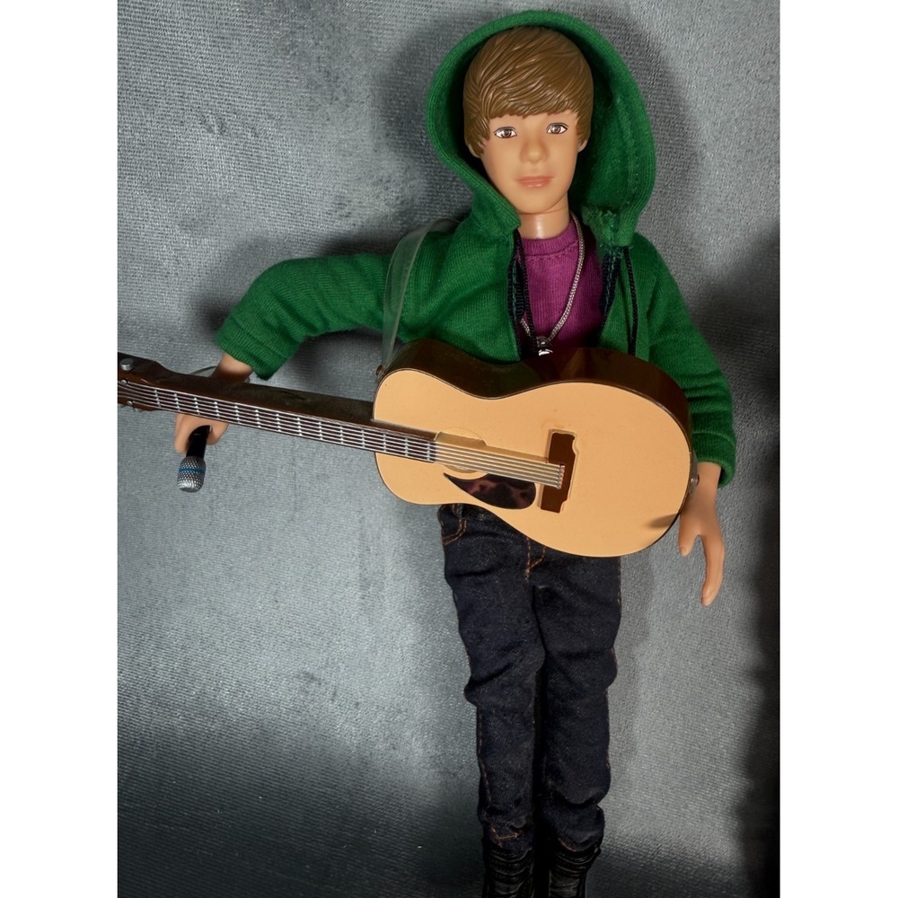 Justin Bieber Collector Dolls Lot of 2 Mattel Accessories Singing Works - Picture 12 of 14